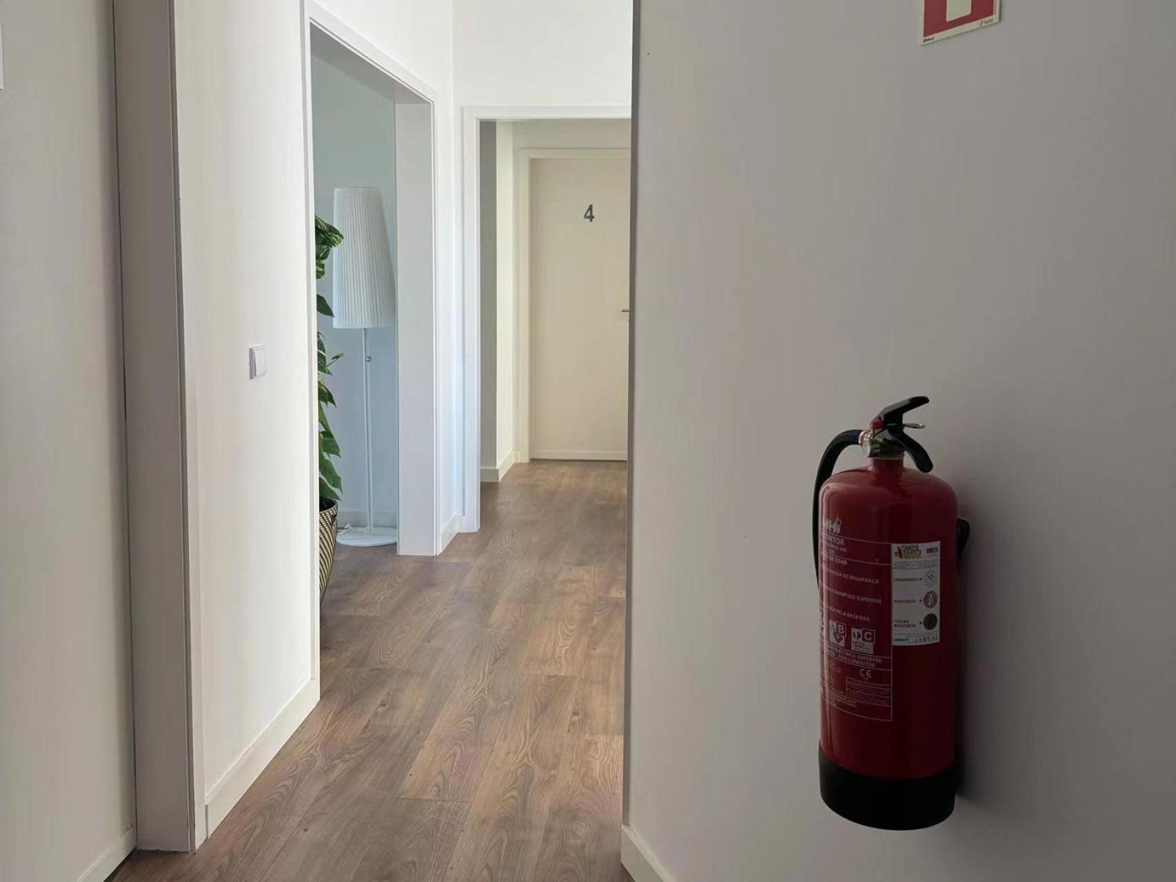 Privat bolig Simple Comfy Near Metro & Airport Lisboa